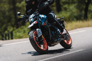 125 Hyper Trail - Action (10)