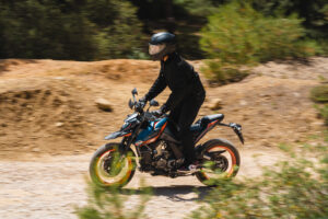 125 Hyper Trail - Action (30)