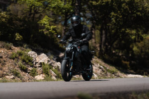 125 Roadster R Action (1)