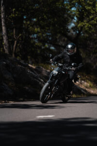 125 Roadster R Action (9)