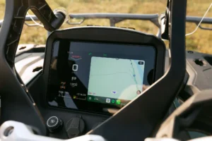 CFORCE-1000-R-OVERLAND-Statiques-38
