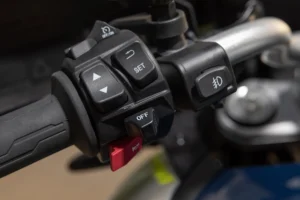 800MT-Touring-Visuel2